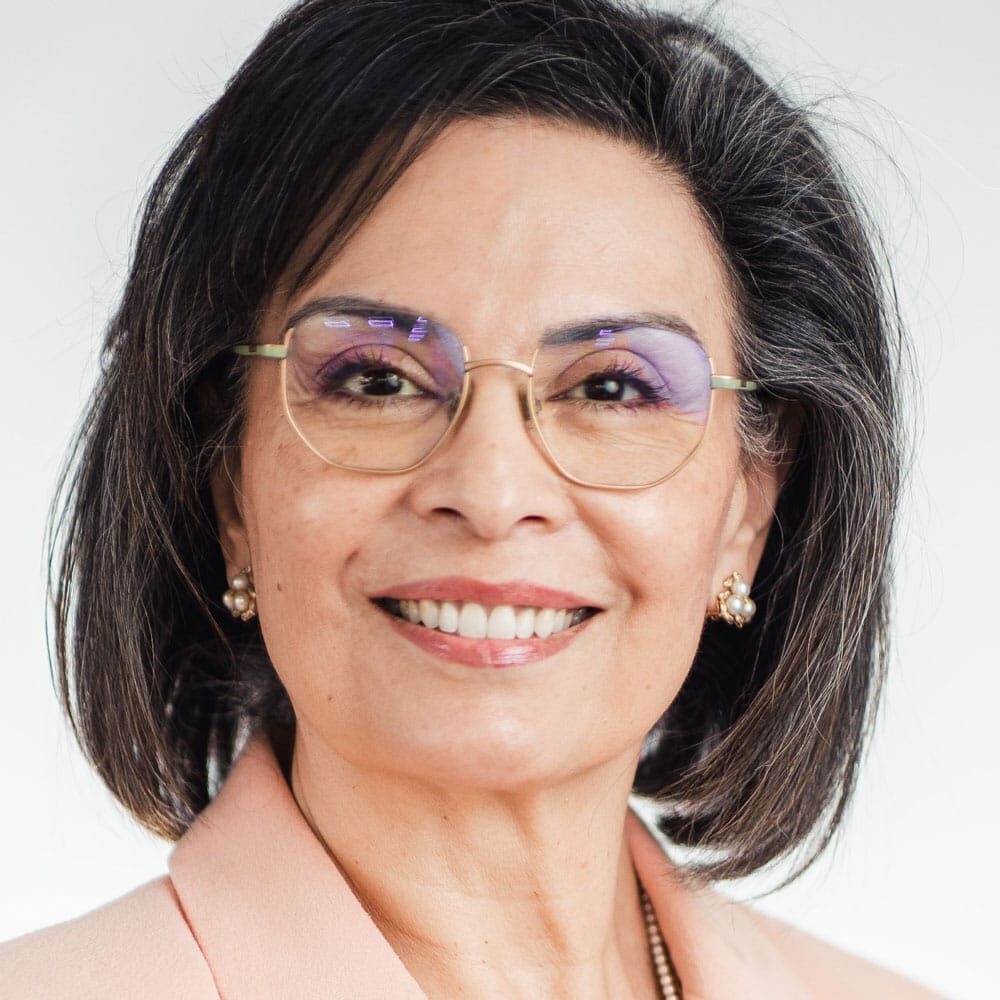 Dr. Betty headshot